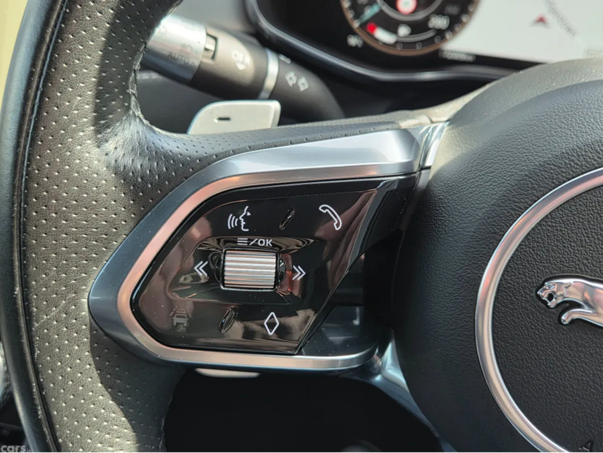 Jaguar F-Pace Estate, Diesel, 2021, Red