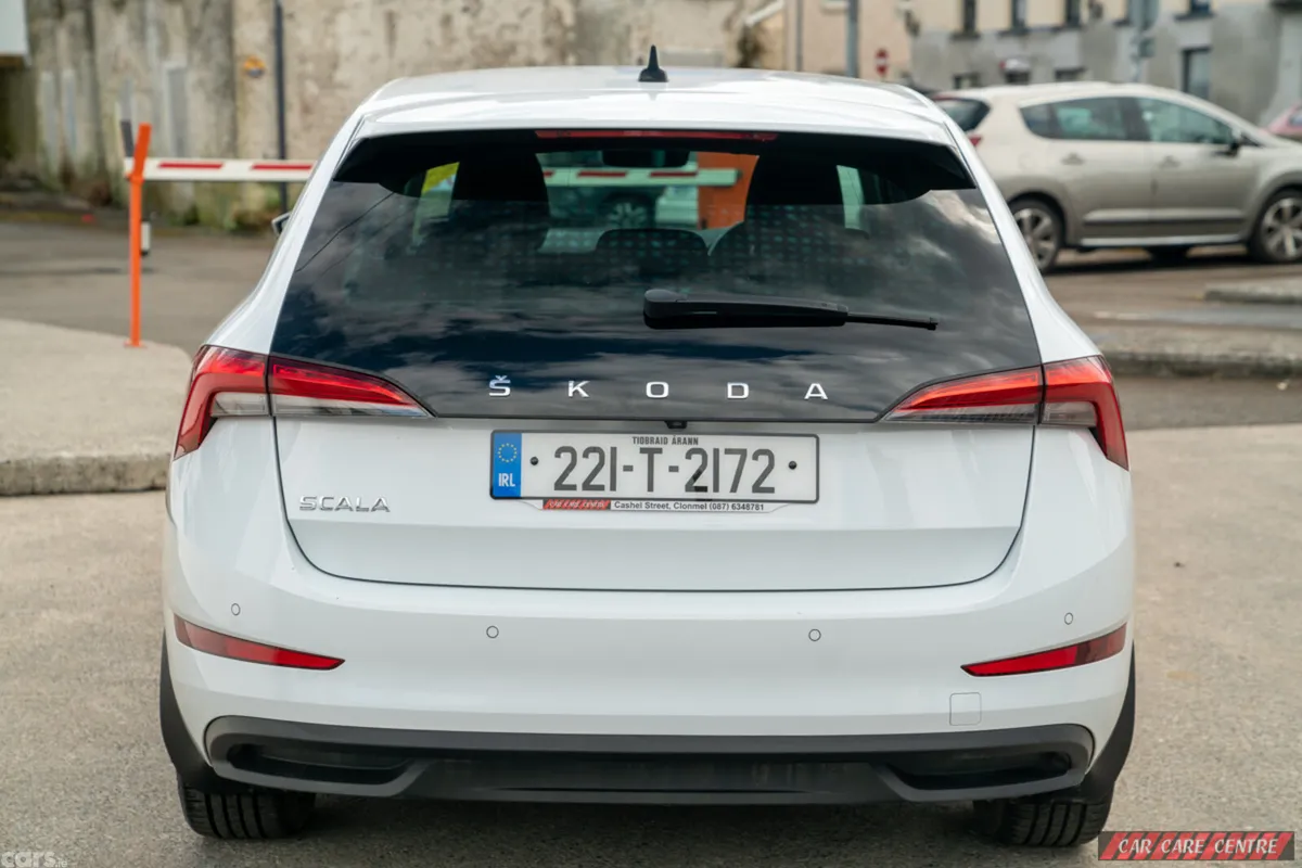 Skoda Scala Hatchback, Petrol, 2022, White