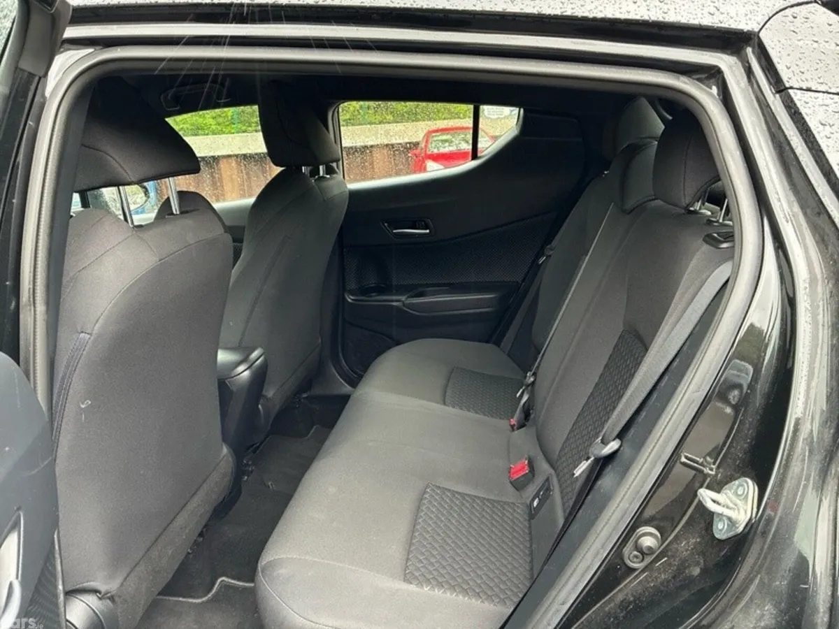 Toyota C-HR SUV, Petrol Hybrid, 2023, Black