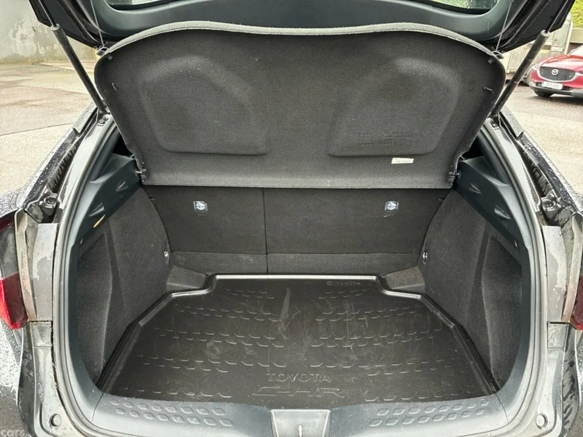 Toyota C-HR SUV, Petrol Hybrid, 2023, Black