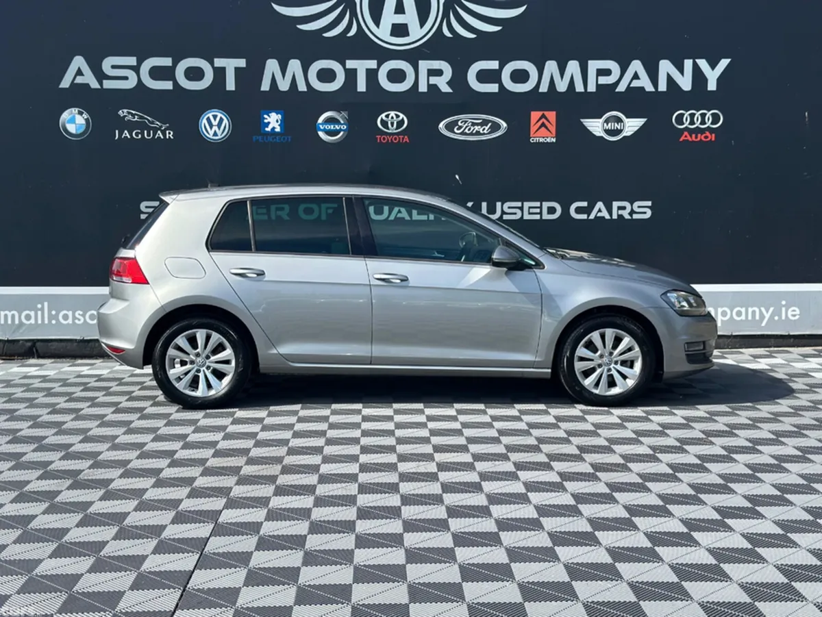 Volkswagen Golf Hatchback, Petrol, 2017, Grey