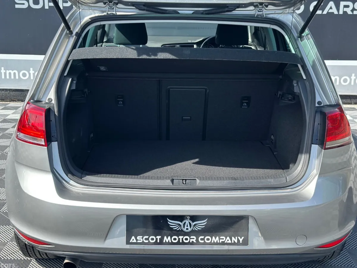 Volkswagen Golf Hatchback, Petrol, 2017, Grey