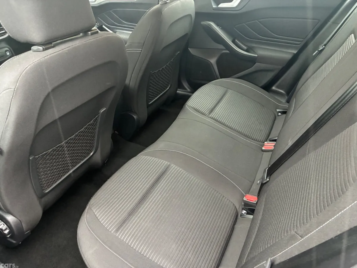 Ford Focus Hatchback, Petrol, 2023, Blue