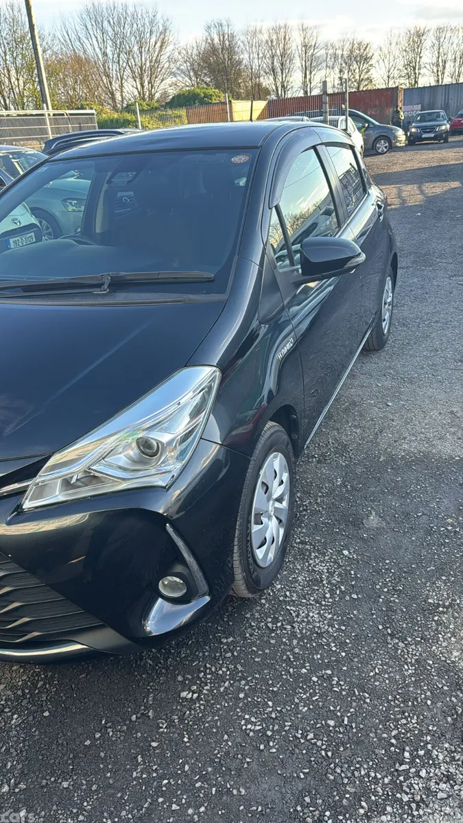 Toyota Vitz Hatchback, Petrol Hybrid, 2017, Black