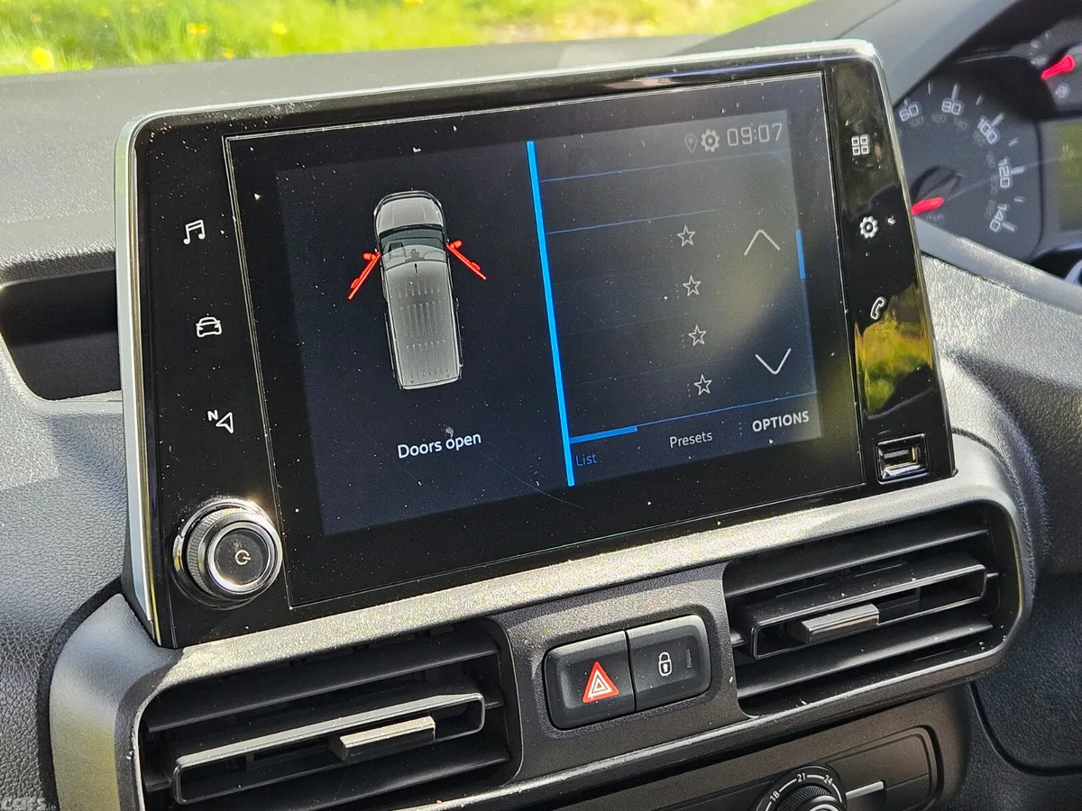Peugeot Partner MPV, Diesel, 2019, White