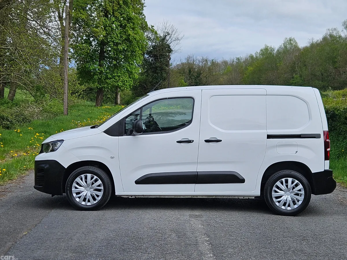Peugeot Partner MPV, Diesel, 2020, White