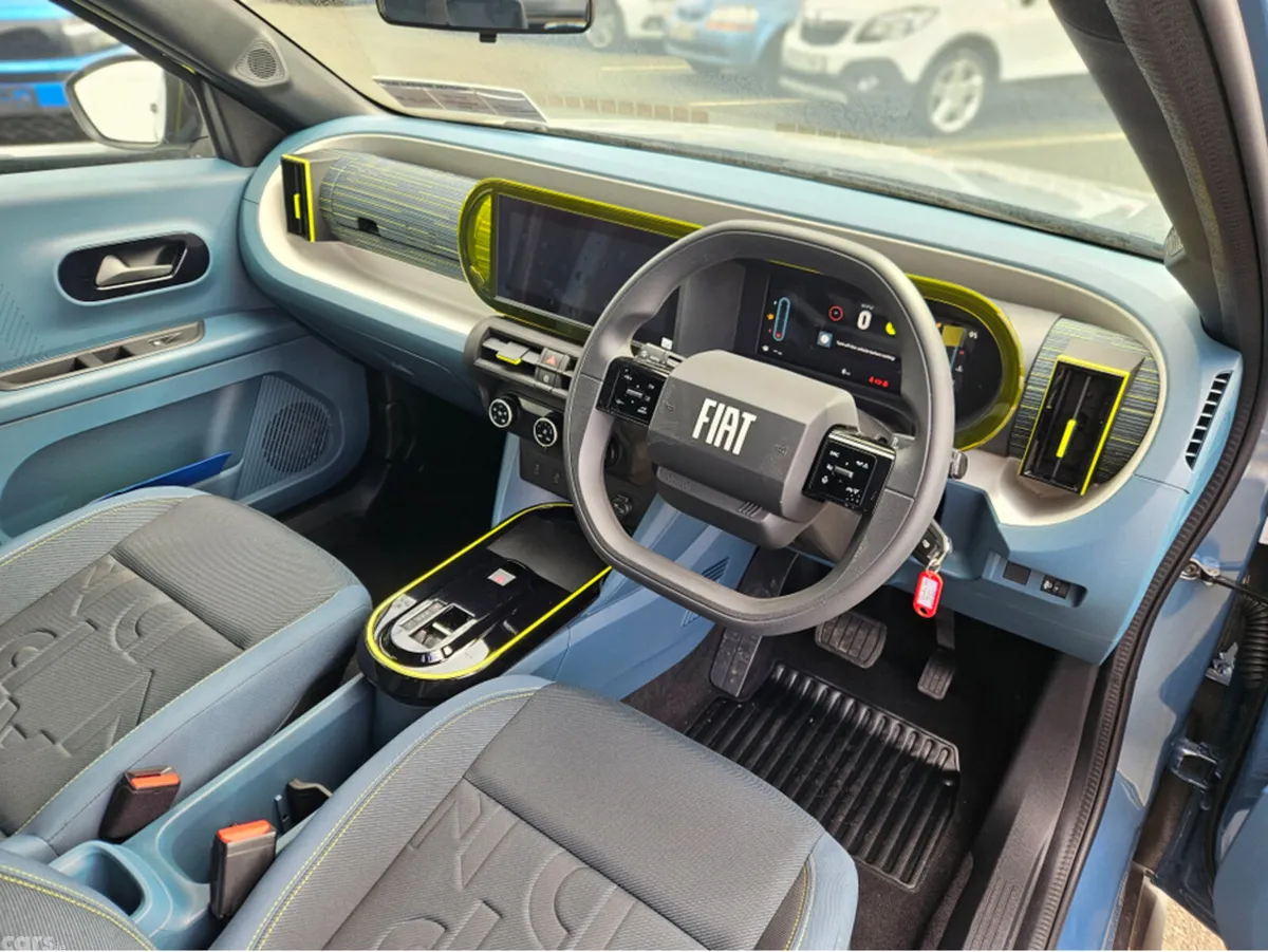 Fiat Grande Panda Hatchback, Petrol Hybrid, 2026, Blue