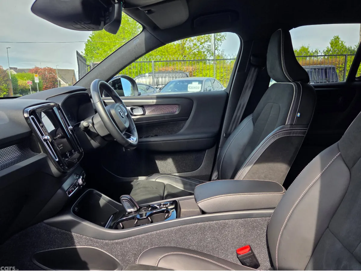 Volvo XC40 Estate, Petrol Plug-in Hybrid, 2022, Grey