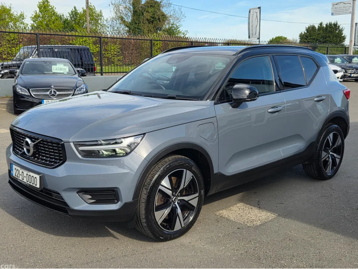 Volvo XC40 Estate, Petrol Plug-in Hybrid, 2022, Grey