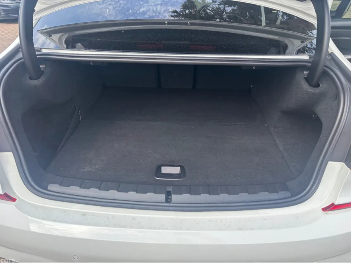 BMW 3-Series Saloon, Petrol Plug-in Hybrid, 2021, White