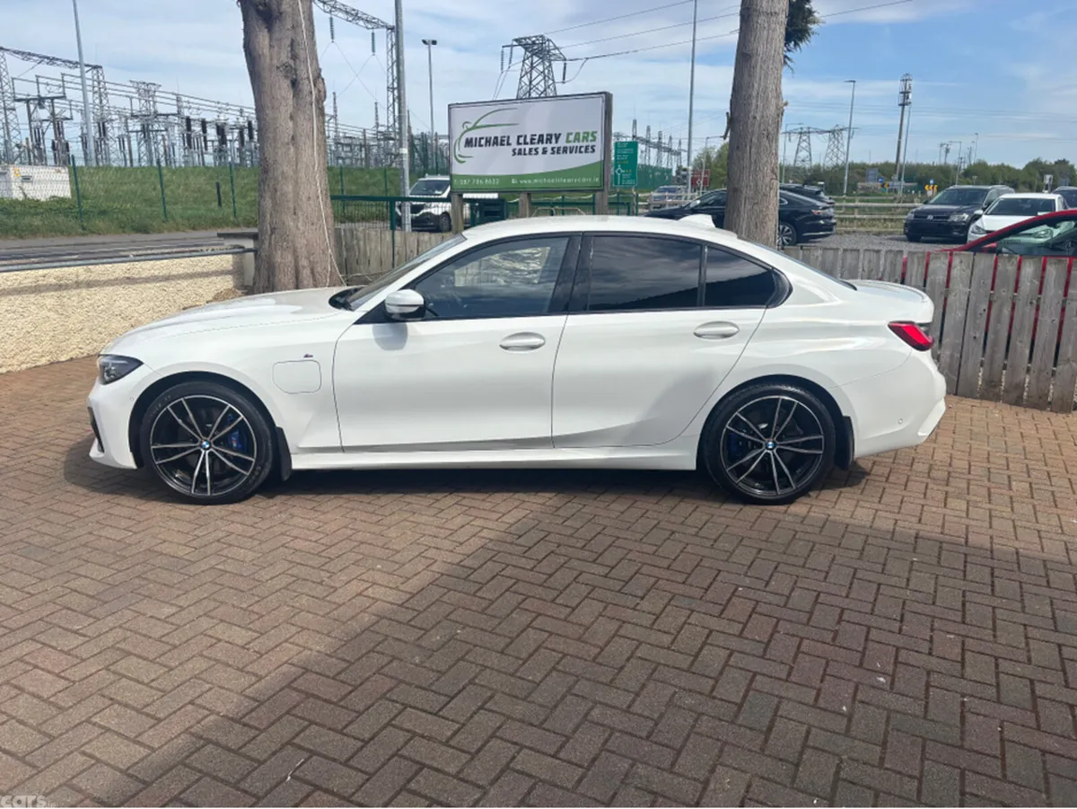 BMW 3-Series Saloon, Petrol Plug-in Hybrid, 2021, White
