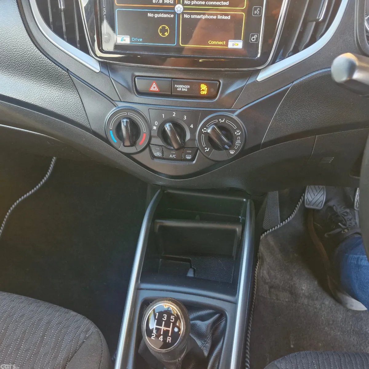 Suzuki Baleno Hatchback, Petrol, 2016, Silver
