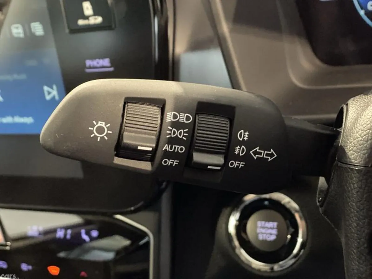 KGM Tivoli Hatchback, Petrol, 2025, Silver