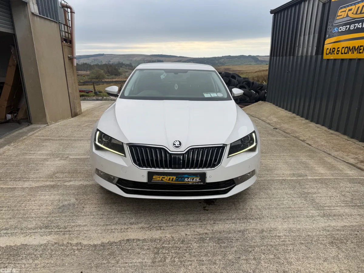 Skoda Superb Hatchback, Diesel, 2017, White