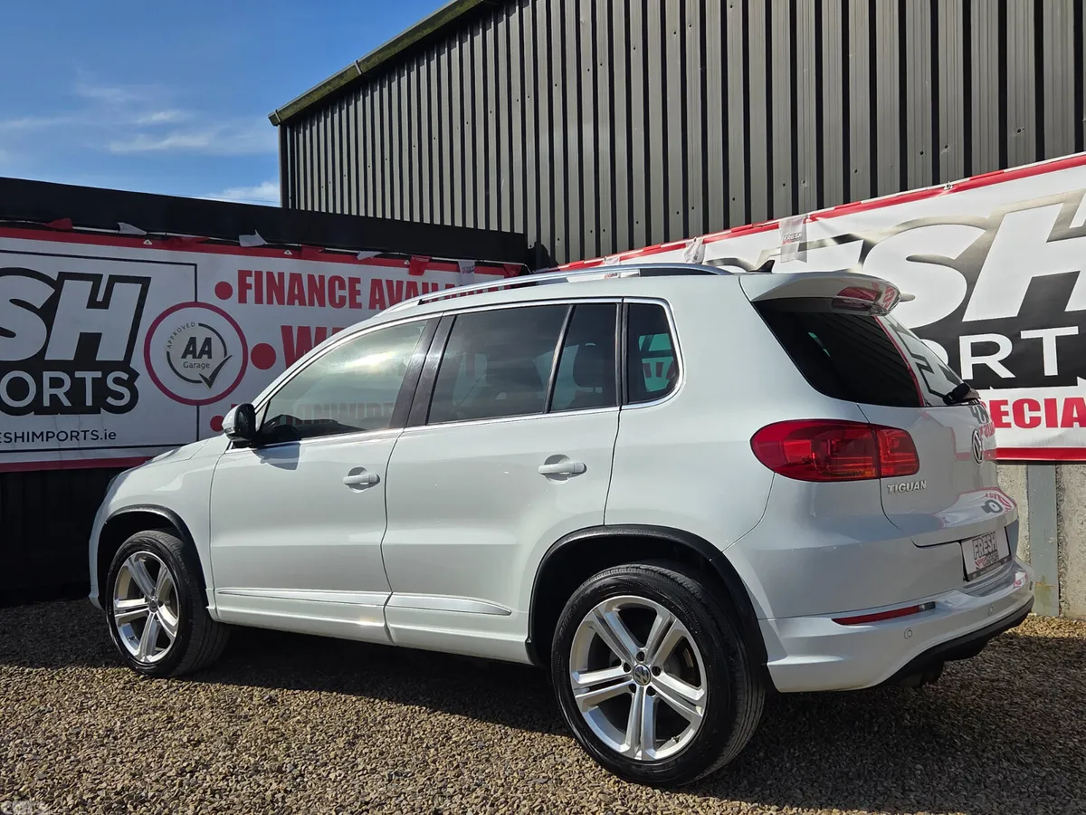 Volkswagen Tiguan SUV, Petrol, 2015, White