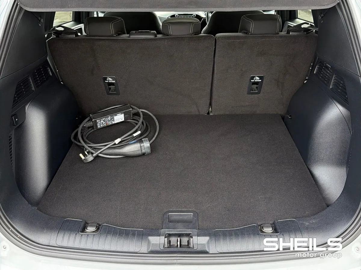Ford Kuga SUV, Petrol Plug-in Hybrid, 2024, White