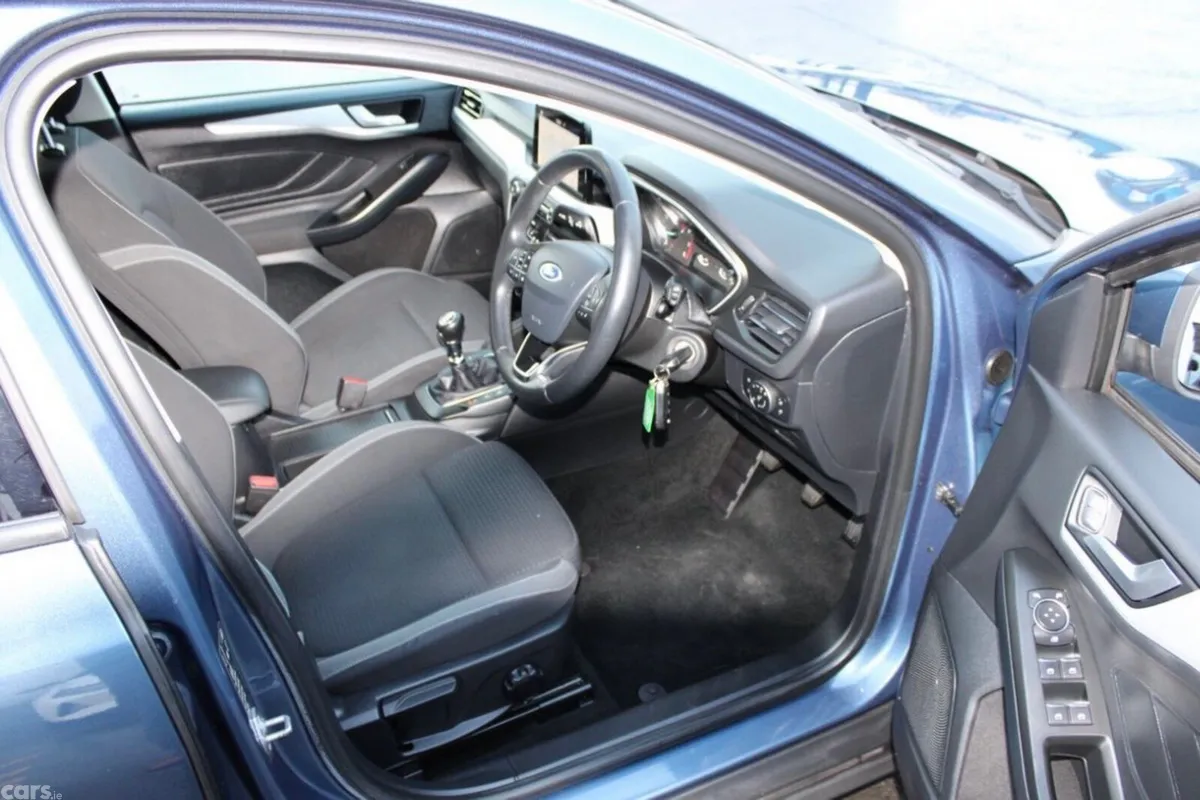 Ford Focus Hatchback, Diesel, 2018, Blue