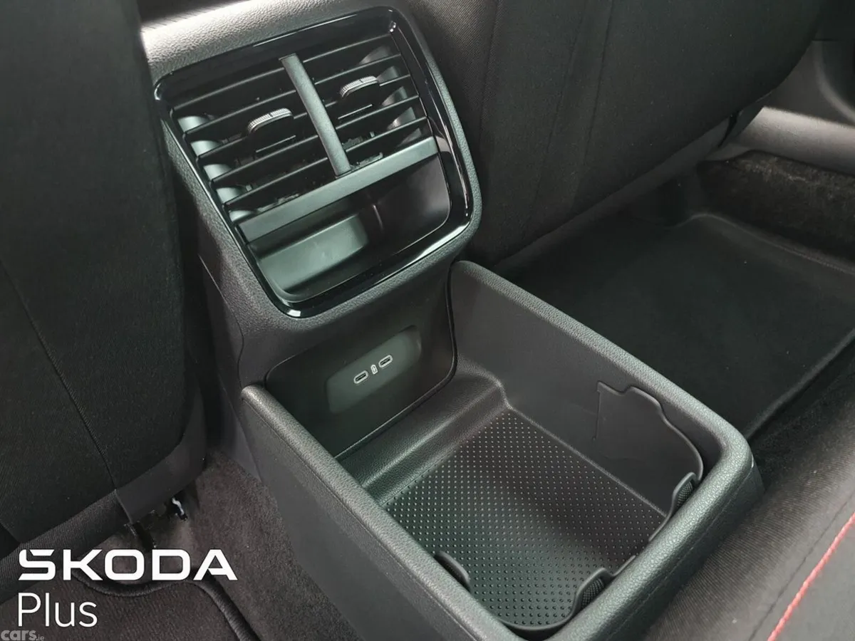 Skoda Octavia Estate, Petrol, 2026, Grey