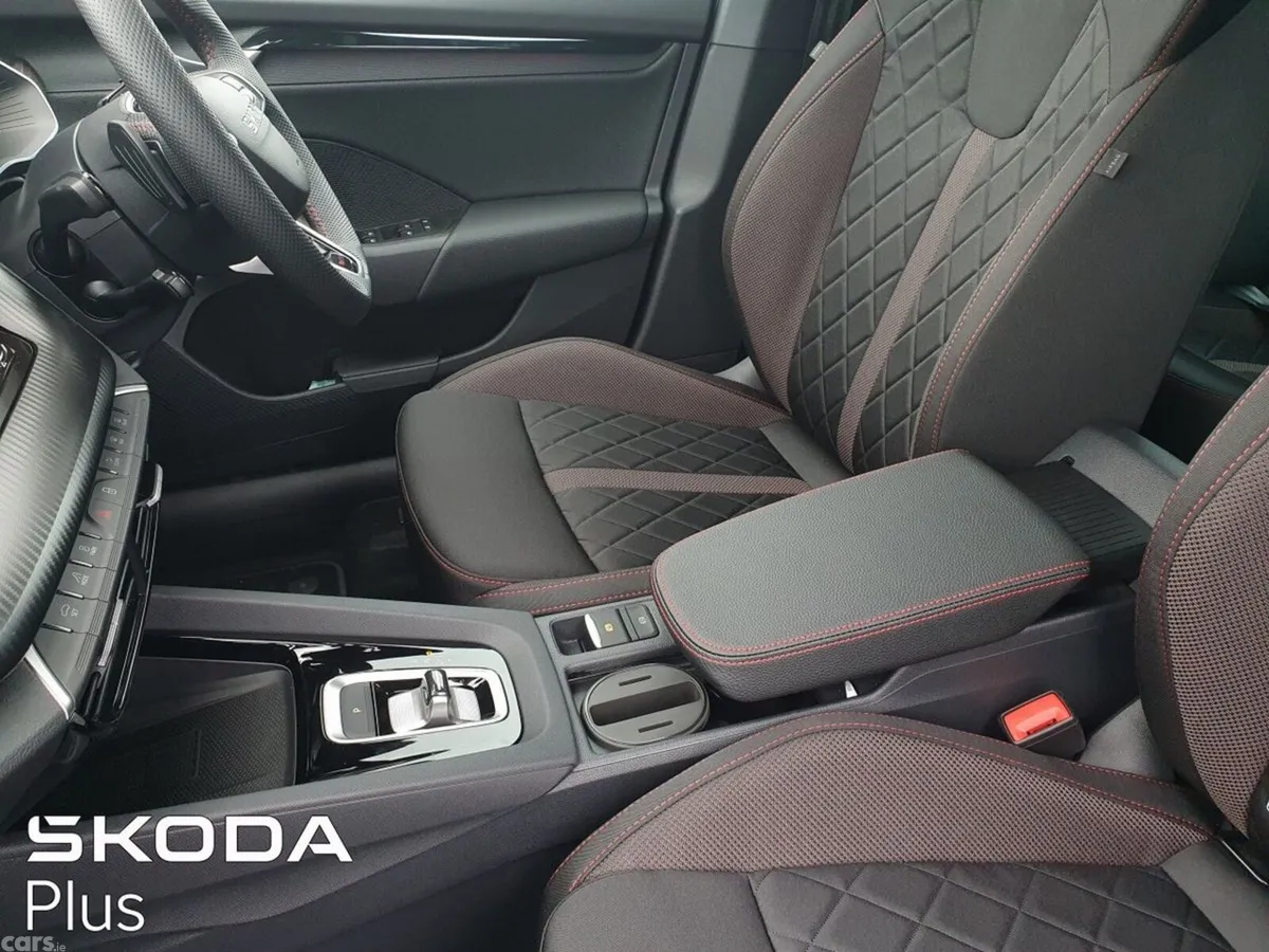 Skoda Octavia Estate, Petrol, 2026, Grey