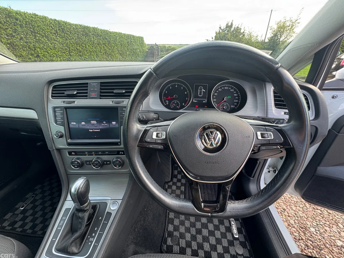 Volkswagen Golf Hatchback, Petrol, 2017, White