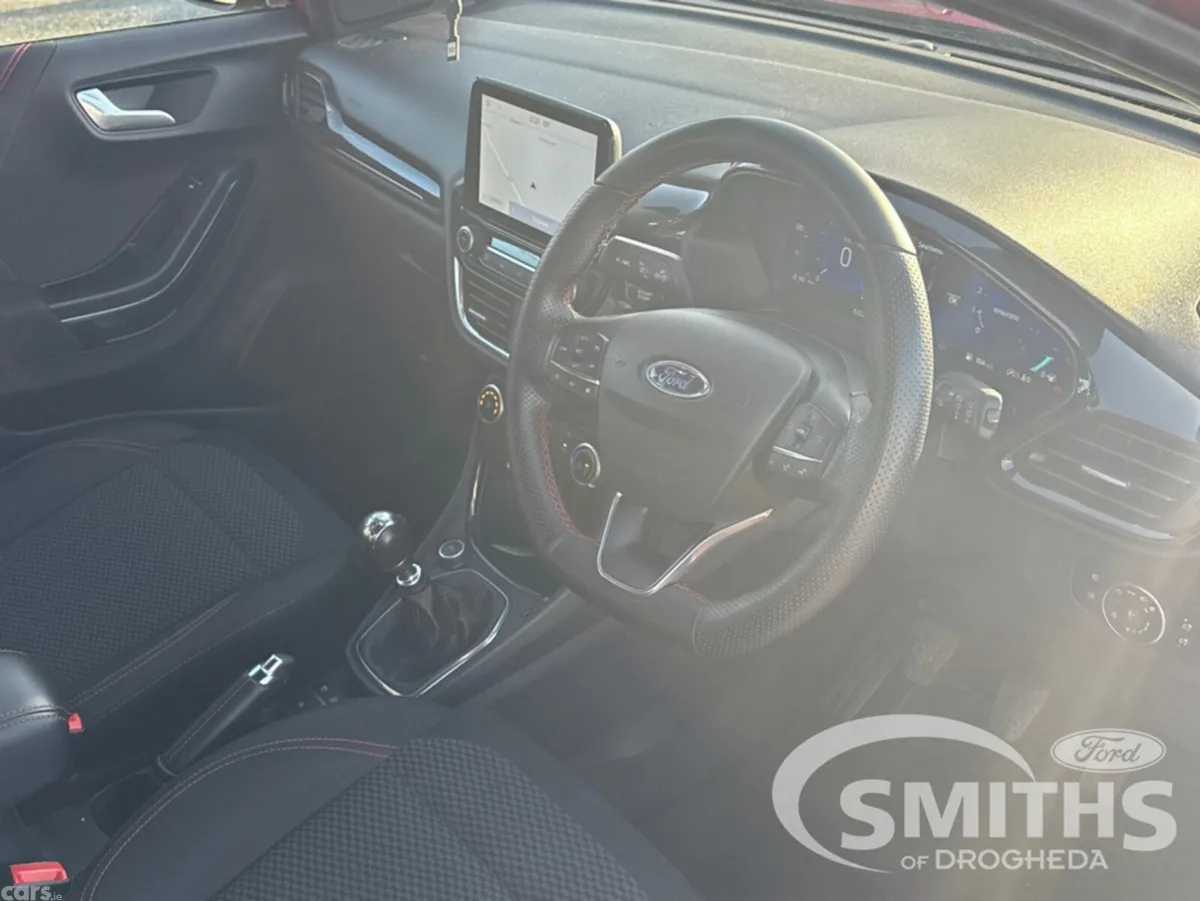 Ford Puma MPV, Petrol Hybrid, 2022, Red