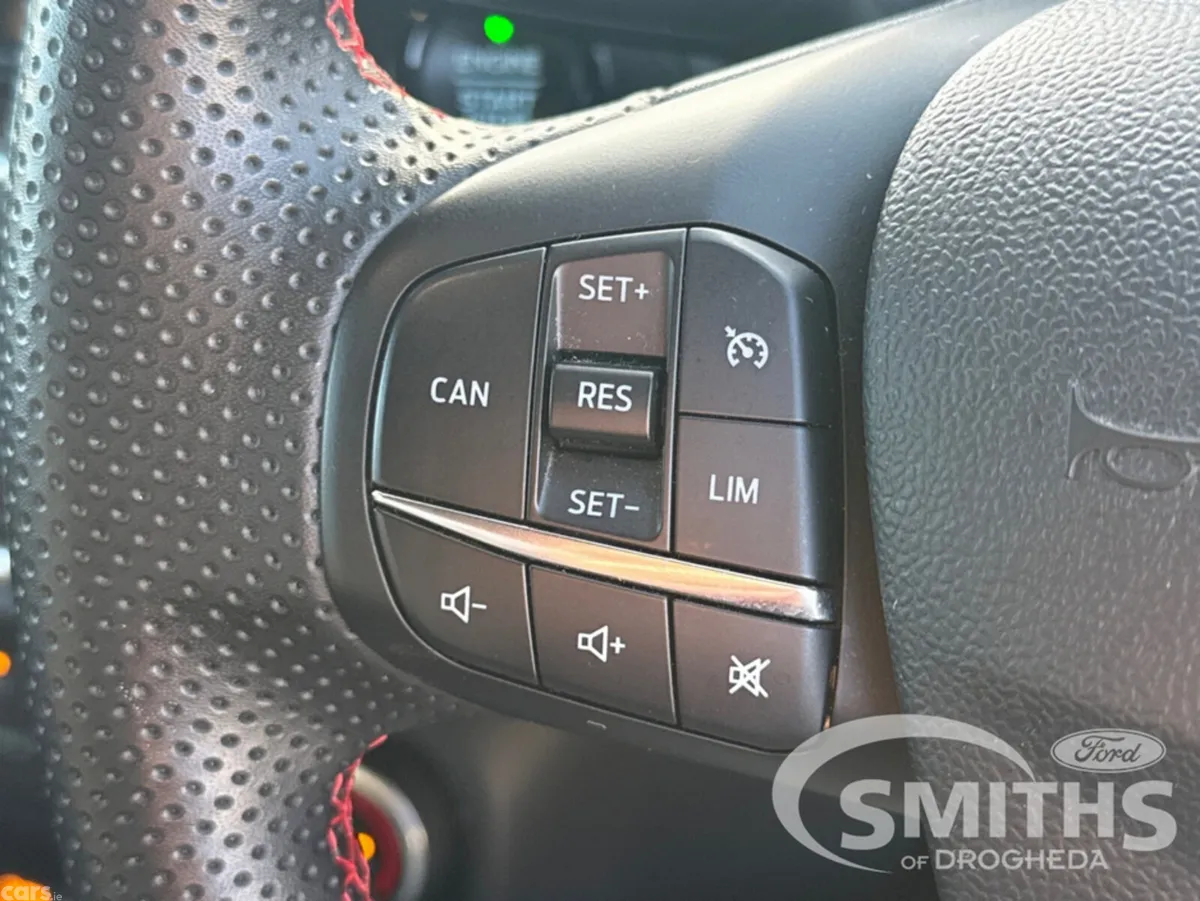 Ford Puma MPV, Petrol Hybrid, 2022, Red
