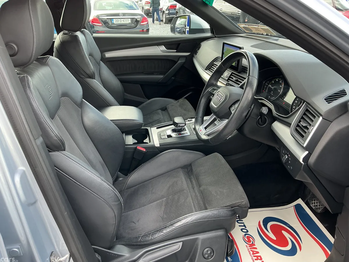 Audi Q5 SUV, Petrol Plug-in Hybrid, 2021, Grey