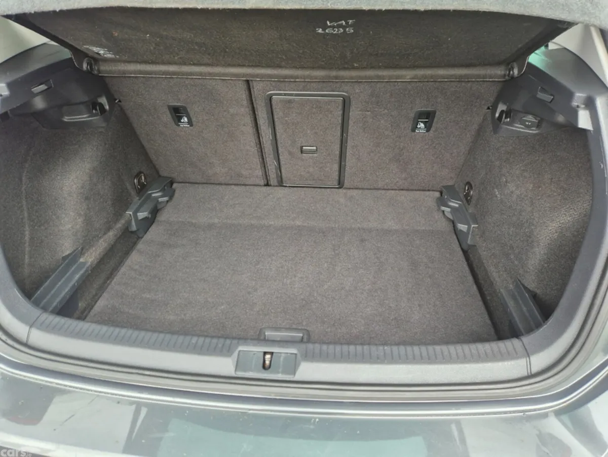 Volkswagen Golf Hatchback, Diesel, 2020, Grey