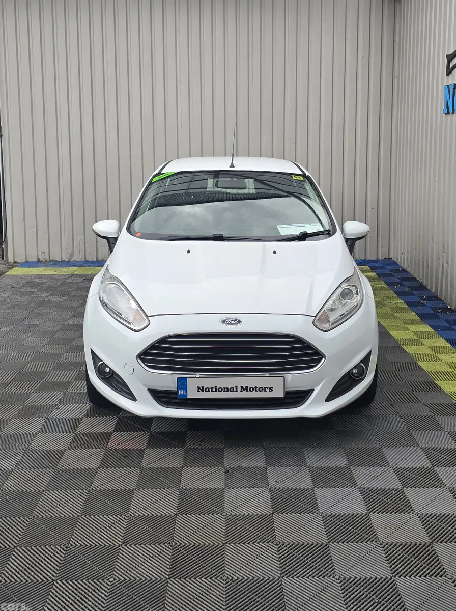 Ford Fiesta Hatchback, Petrol, 2016, White