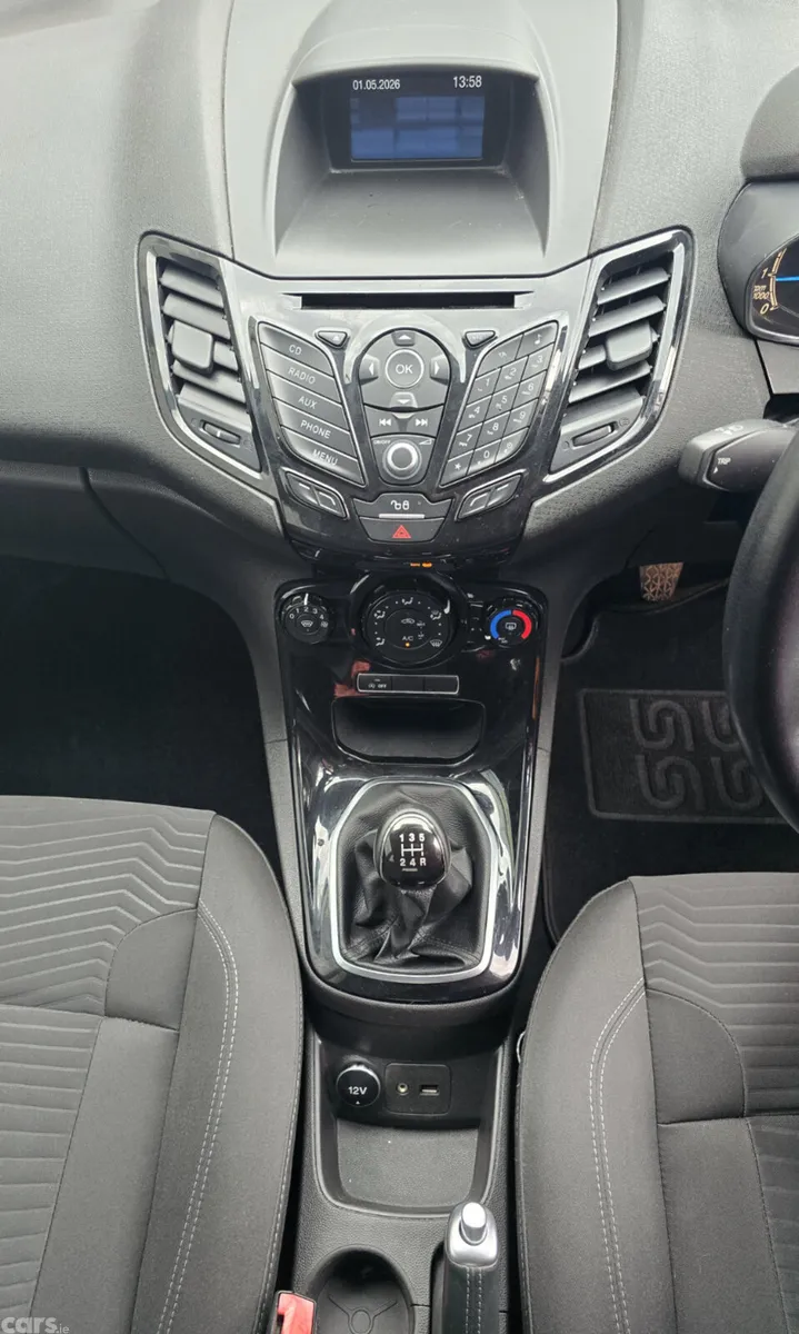 Ford Fiesta Hatchback, Petrol, 2016, White