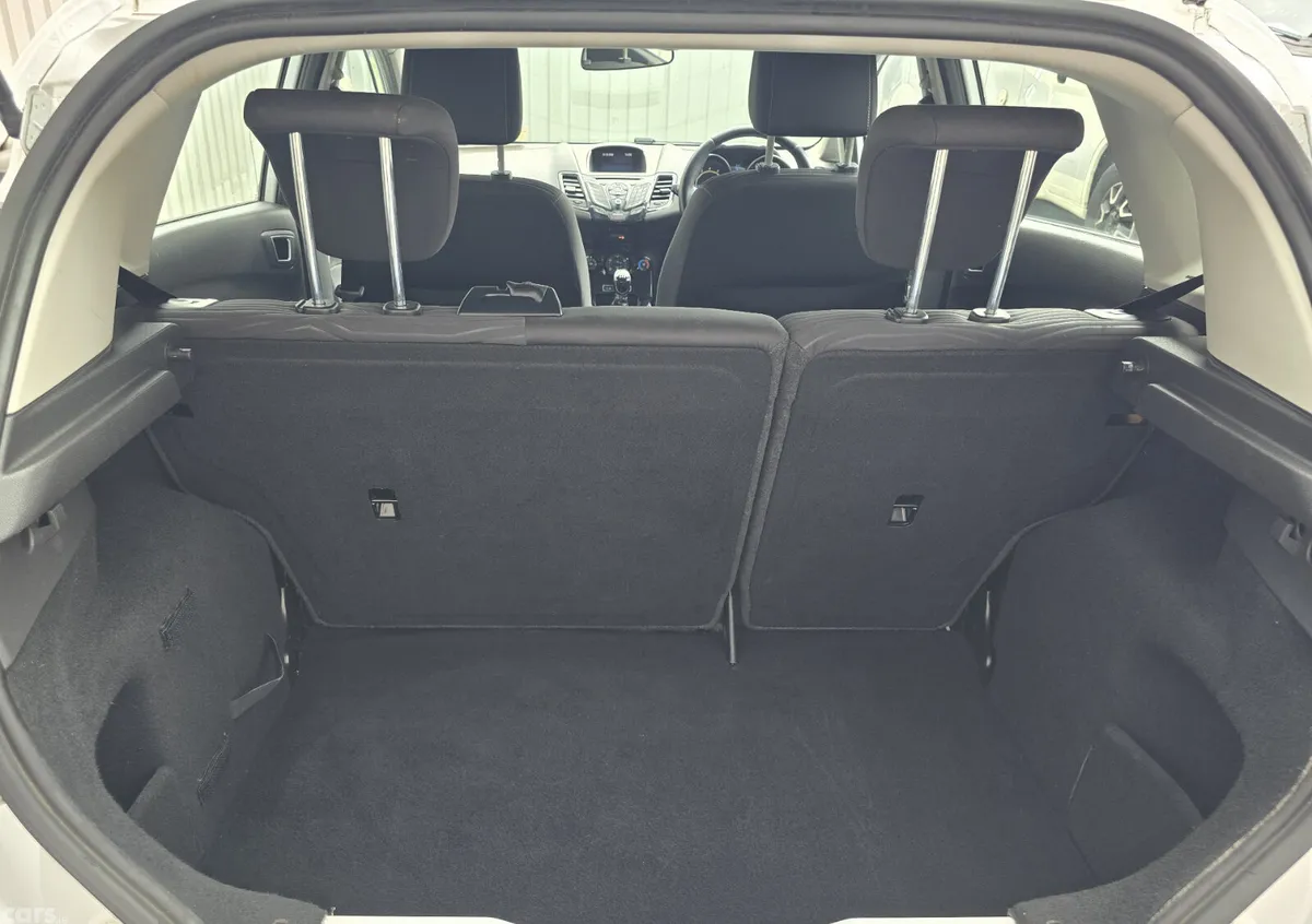 Ford Fiesta Hatchback, Petrol, 2016, White