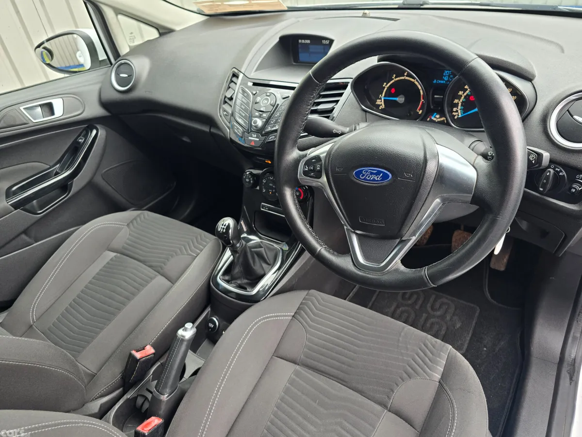 Ford Fiesta Hatchback, Petrol, 2016, White