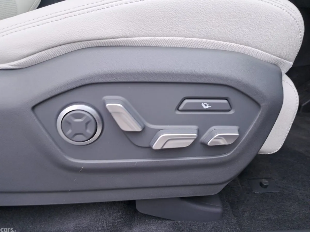 Hyundai Santa Fe SUV, Petrol Plug-in Hybrid, 2026, Blue