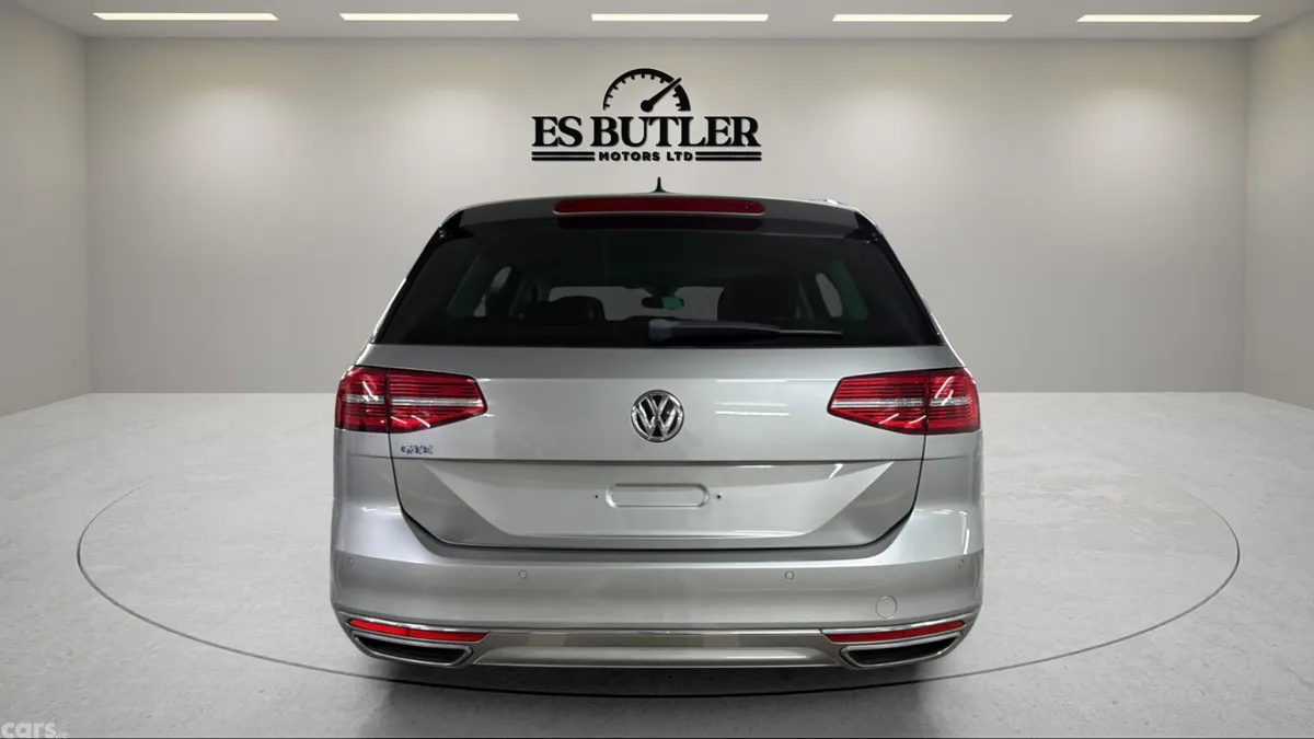 Volkswagen Passat Estate, Petrol Plug-in Hybrid, 2016, Silver