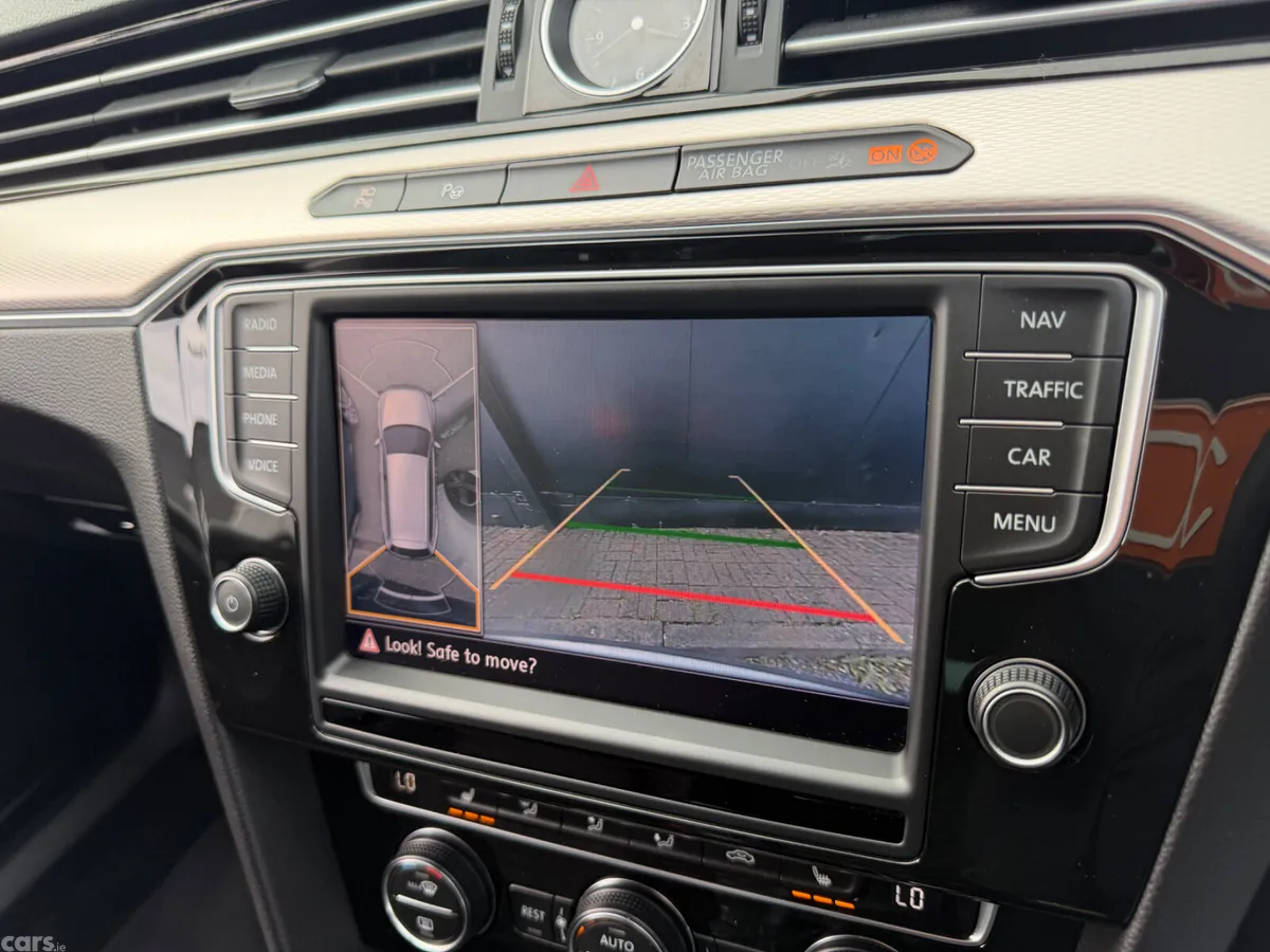 Volkswagen Passat Estate, Petrol Plug-in Hybrid, 2016, Silver