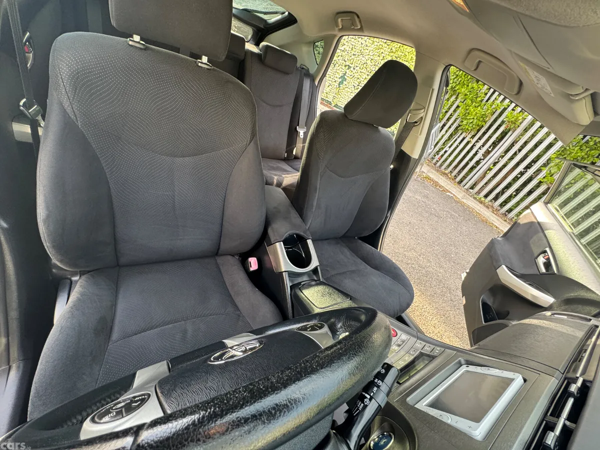 Toyota Prius Hatchback, Petrol Hybrid, 2013, Silver