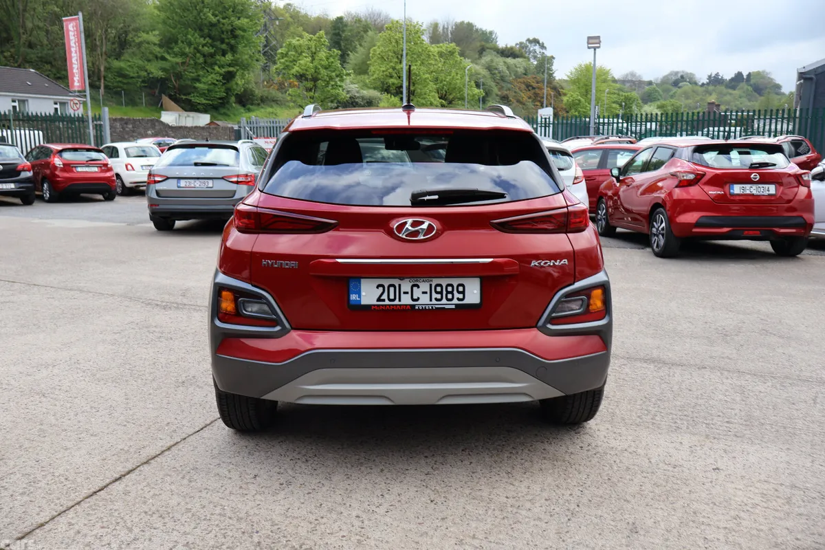 Hyundai KONA MPV, Petrol, 2020, Red