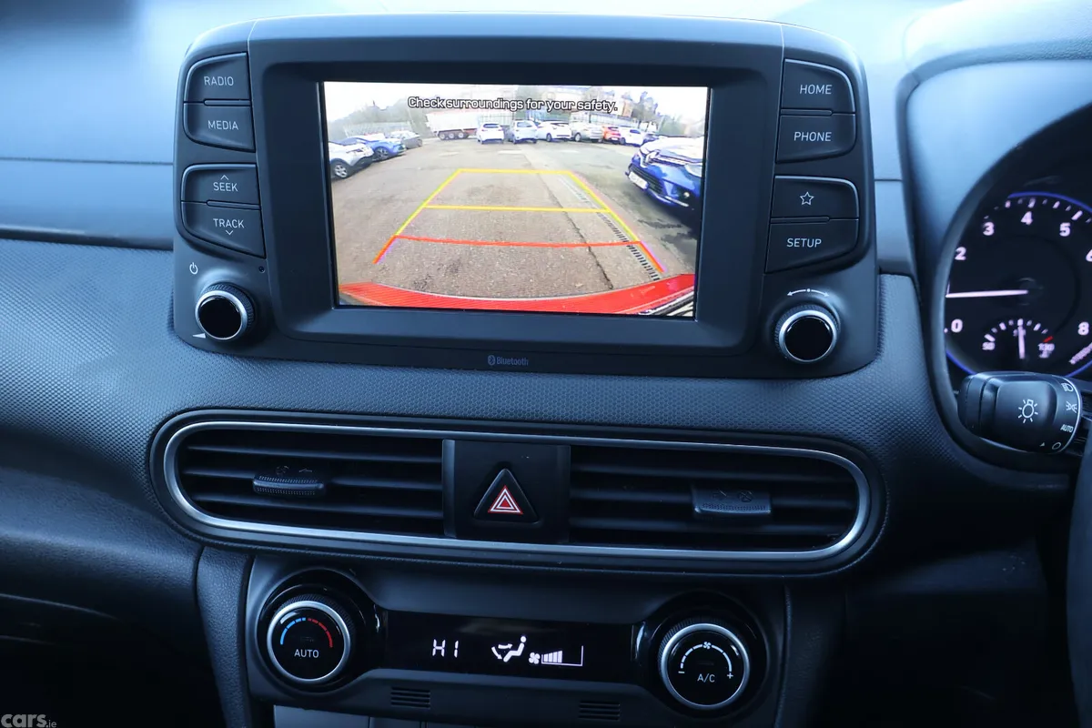 Hyundai KONA MPV, Petrol, 2020, Red
