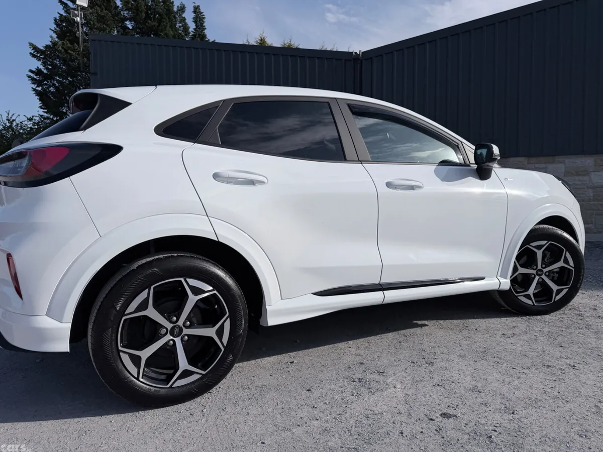 Ford Puma MPV, Petrol, 2025, White