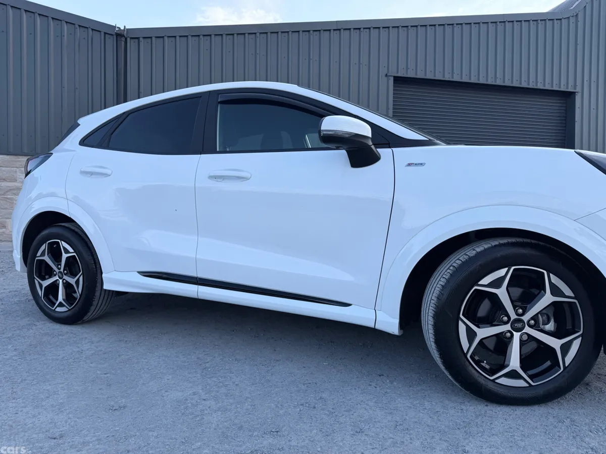 Ford Puma MPV, Petrol, 2025, White