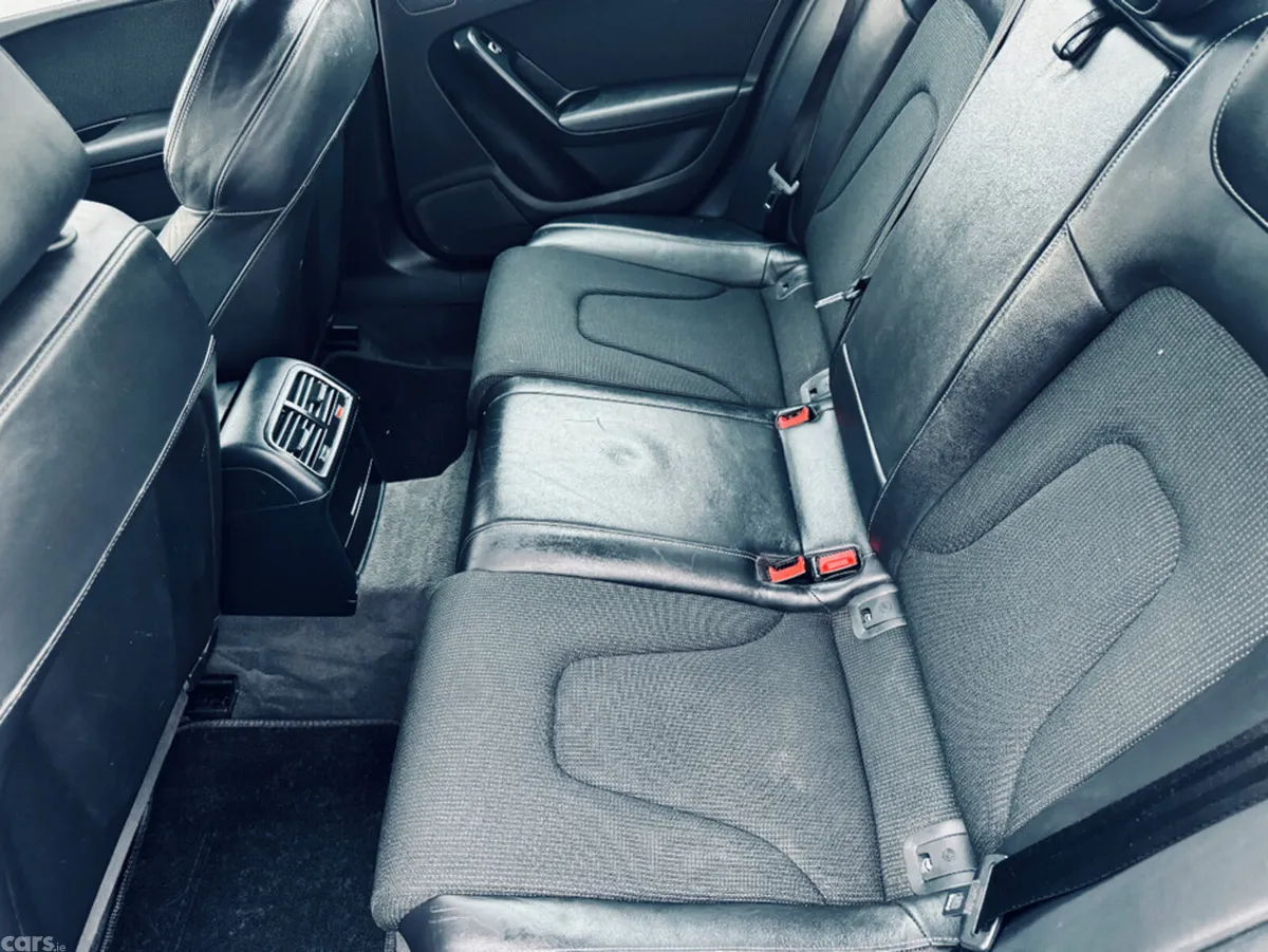 Audi A4 Saloon, Diesel, 2014, Blue