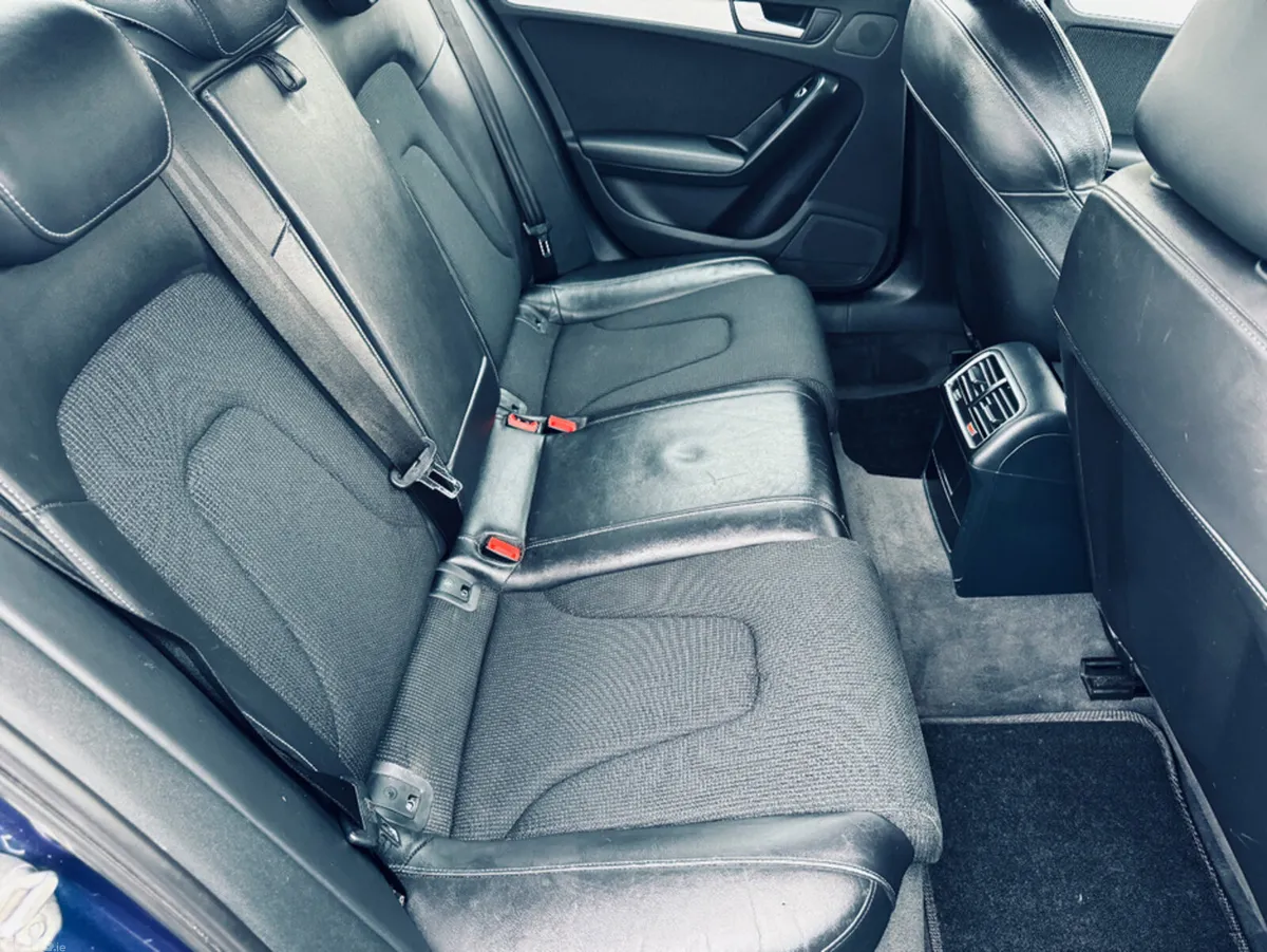 Audi A4 Saloon, Diesel, 2014, Blue