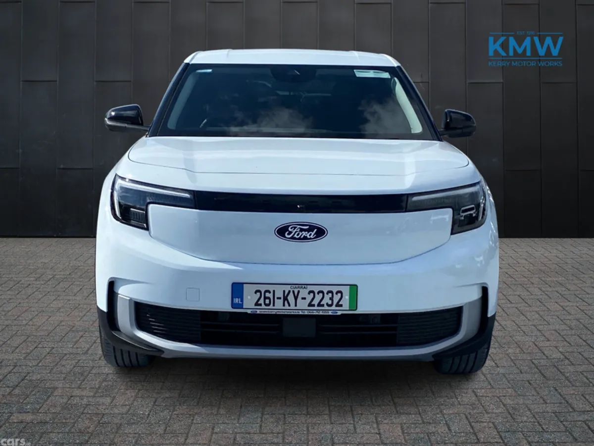 Ford Explorer MPV, Electric, 2026, White