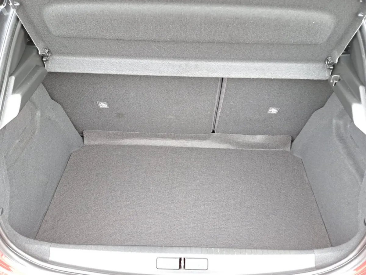 Opel Corsa Hatchback, Petrol, 2023, Red
