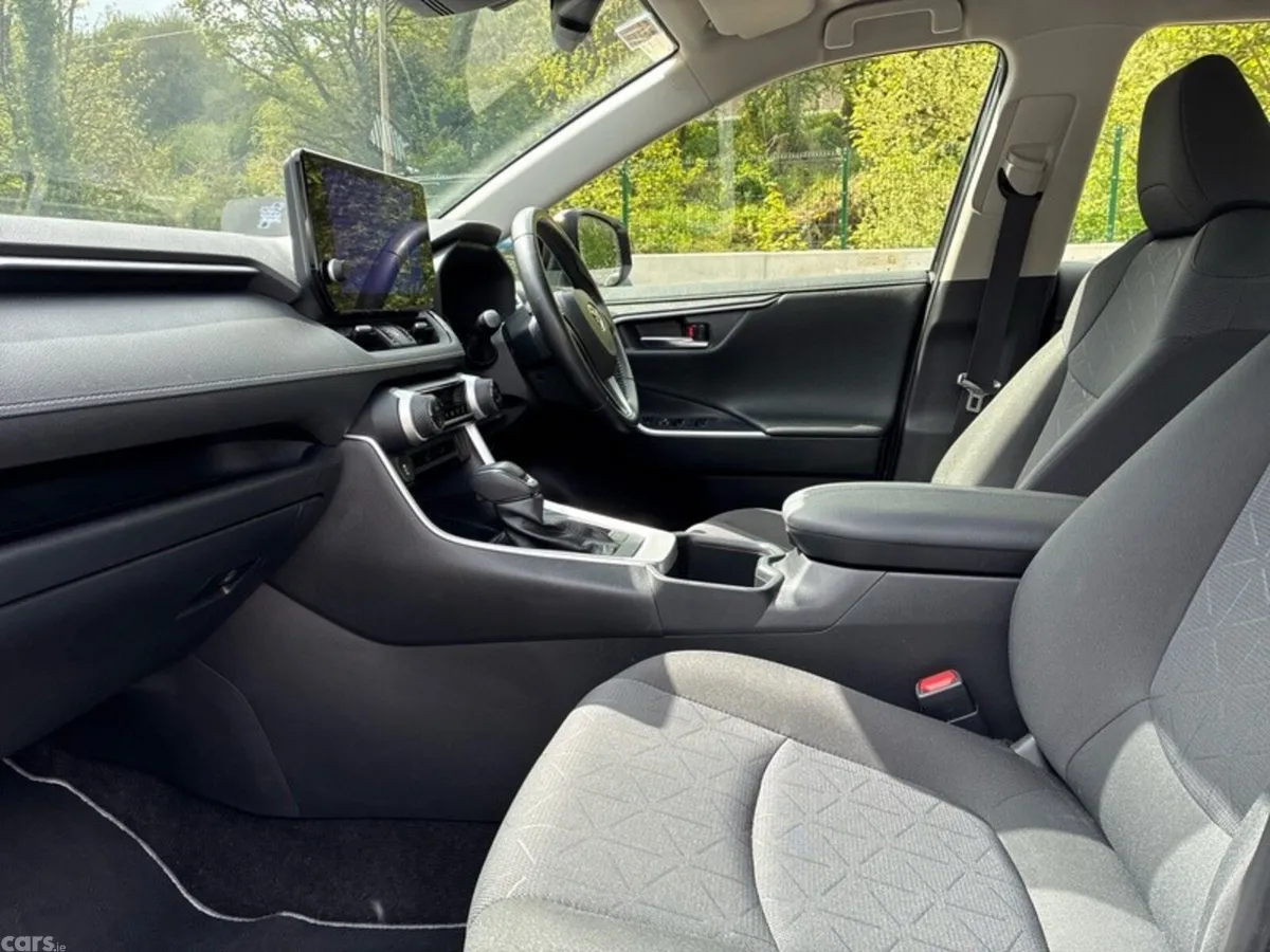 Toyota RAV4 SUV, Petrol Hybrid, 2023, Blue