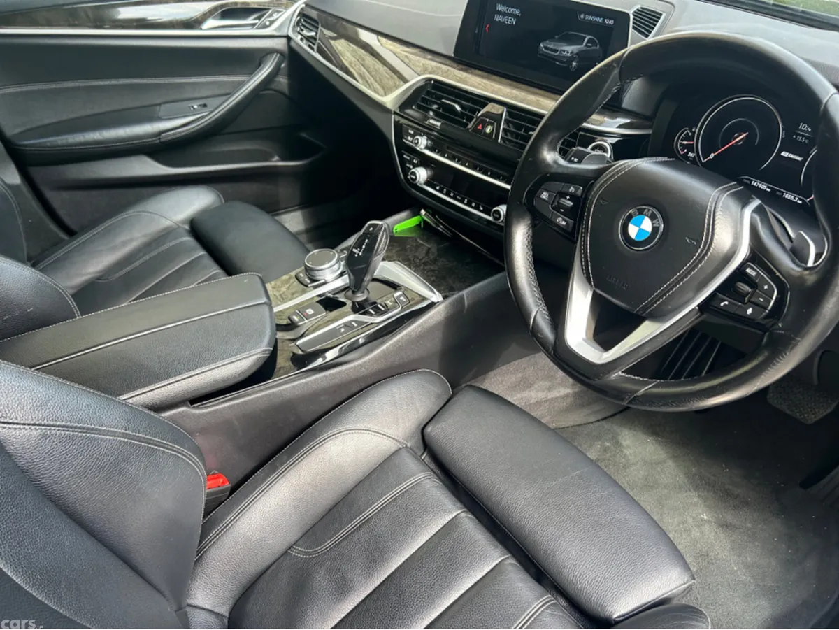 BMW 5-Series Saloon, Petrol Hybrid, 2017, Black