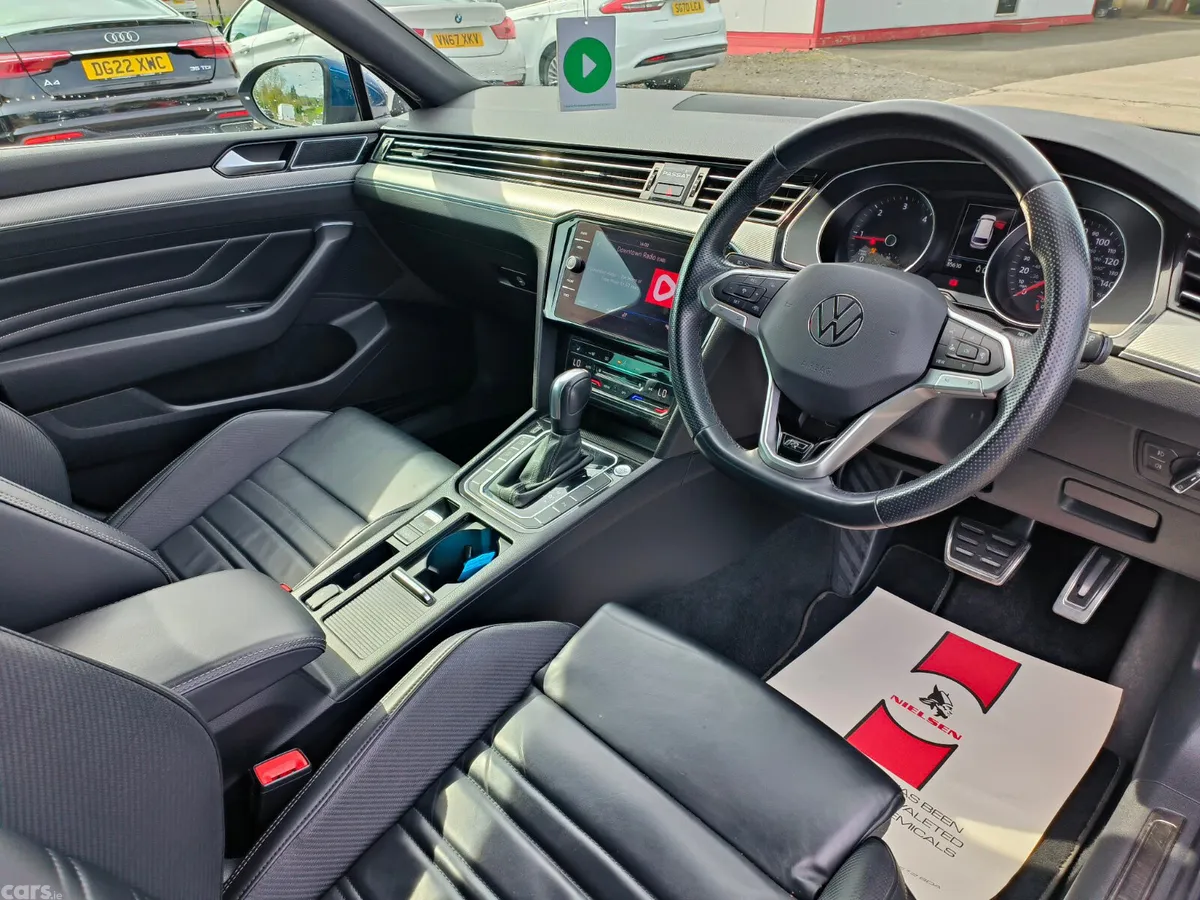 Volkswagen Passat Estate, Diesel, 2021, Blue