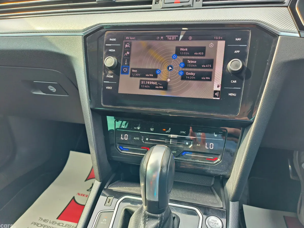 Volkswagen Passat Estate, Diesel, 2021, Blue