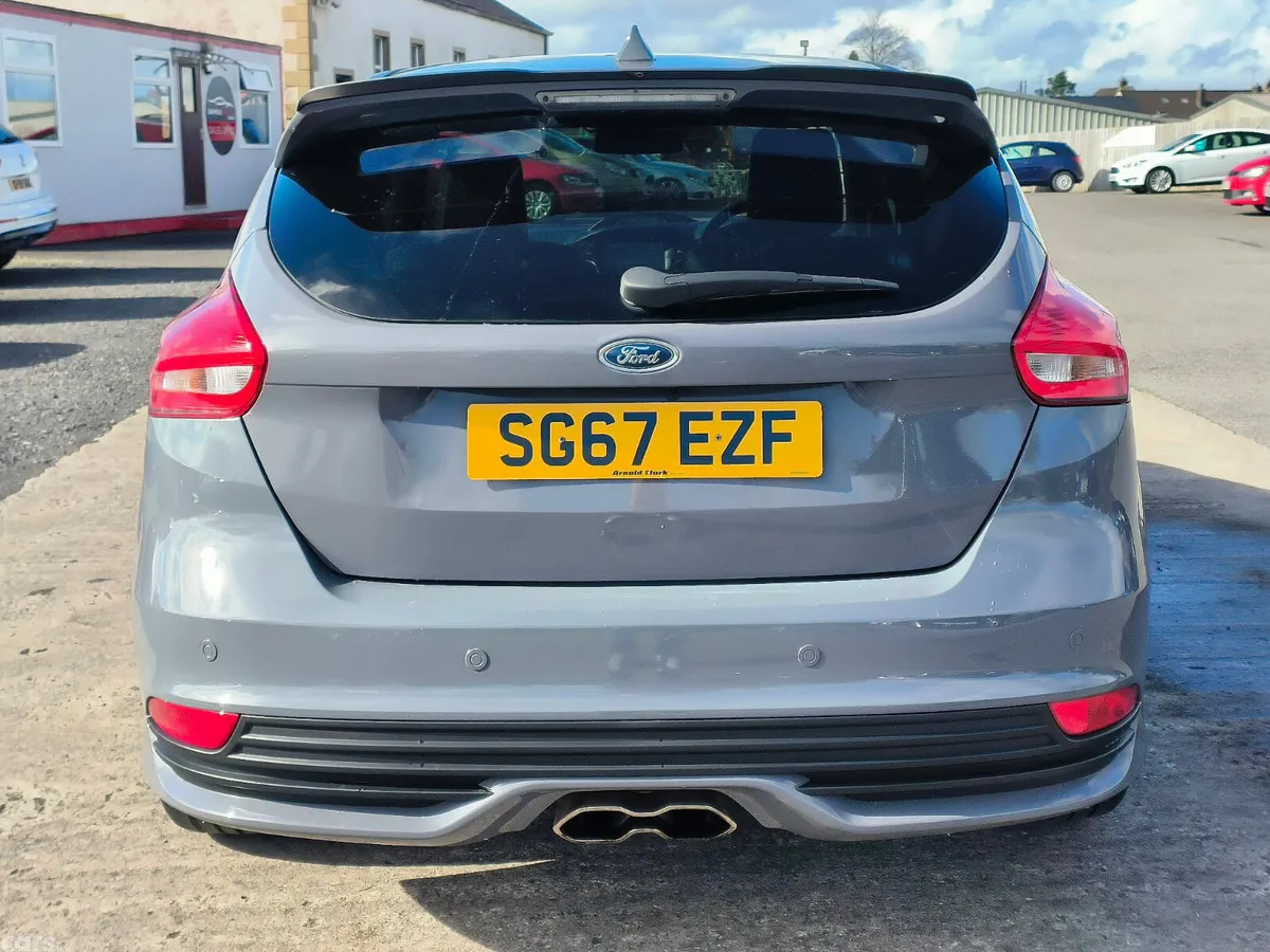 Ford Focus Hatchback, Diesel, 2017, Grey
