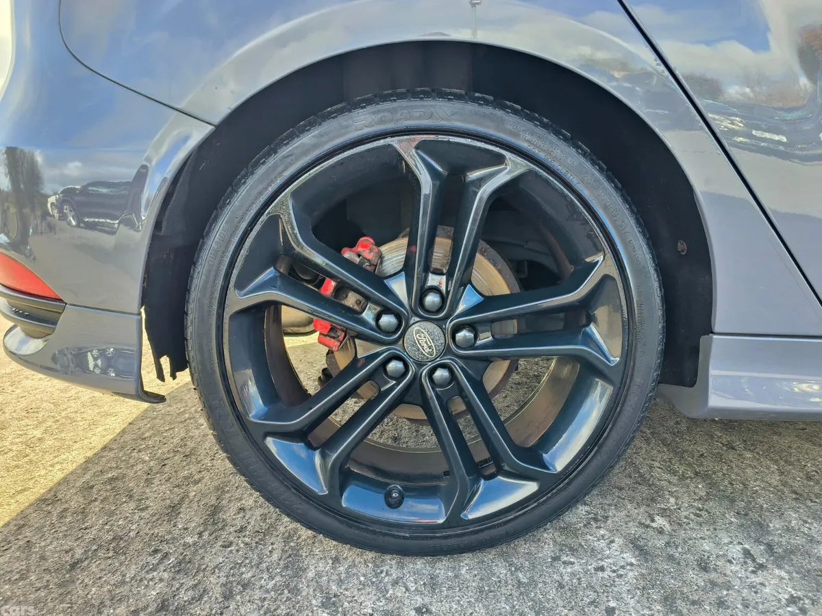 Ford Focus Hatchback, Diesel, 2017, Grey